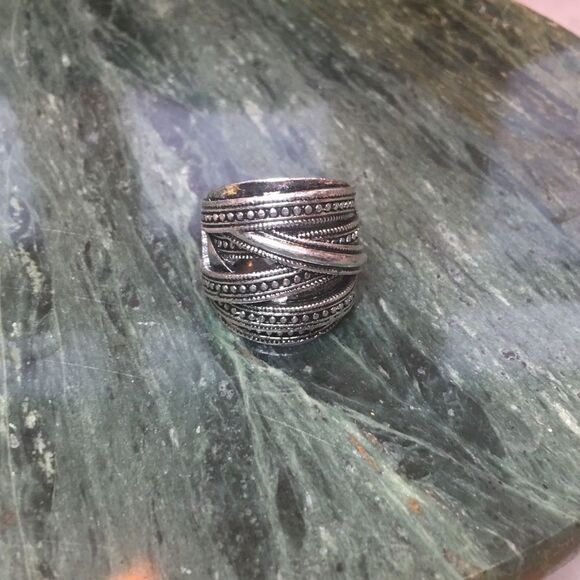 SILVER PLATED Braided Metal Ring! - Picture 1 of 8